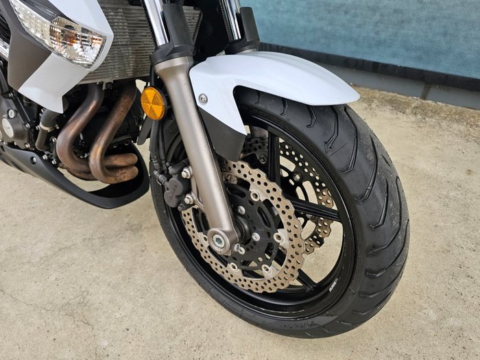 2009 Kawasaki ER-6n White