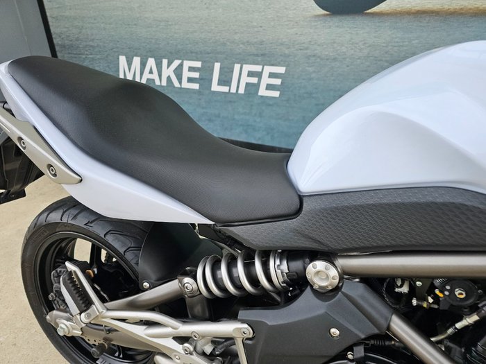2009 Kawasaki ER-6n White