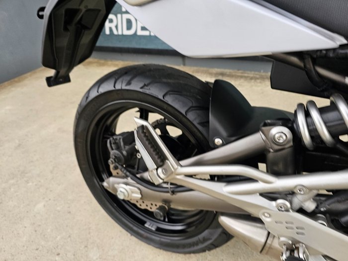 2009 Kawasaki ER-6n White