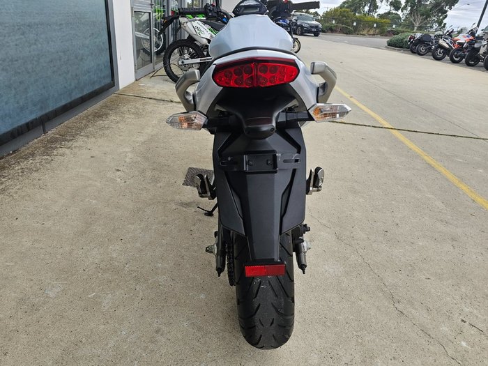 2009 Kawasaki ER-6n White