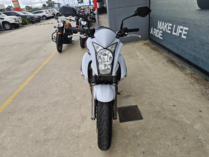 2009 Kawasaki ER-6n White