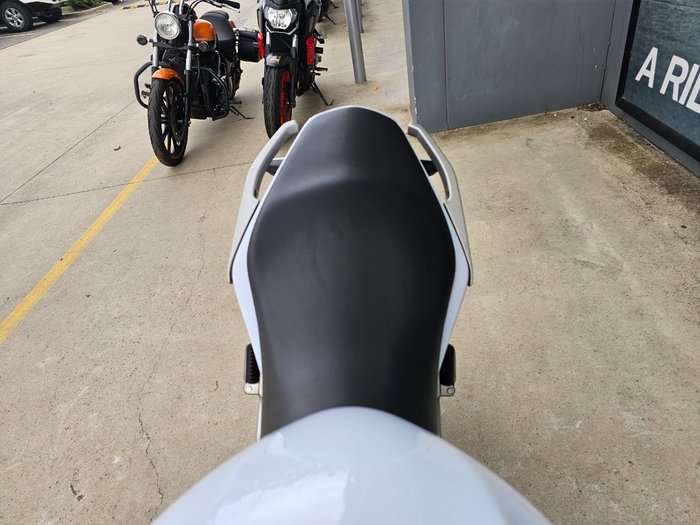 2009 Kawasaki ER-6n White
