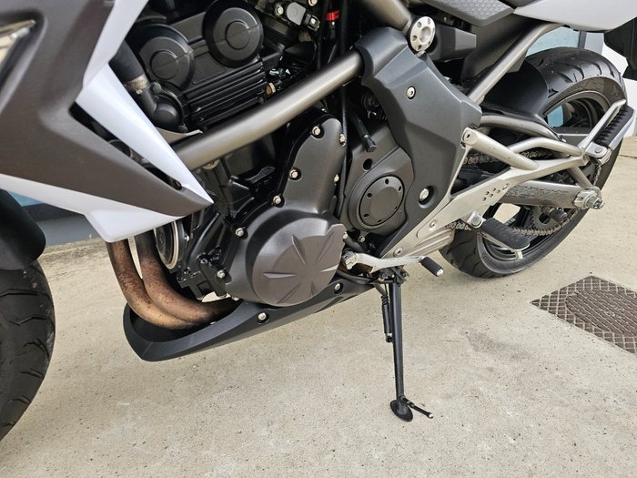 2009 Kawasaki ER-6n White