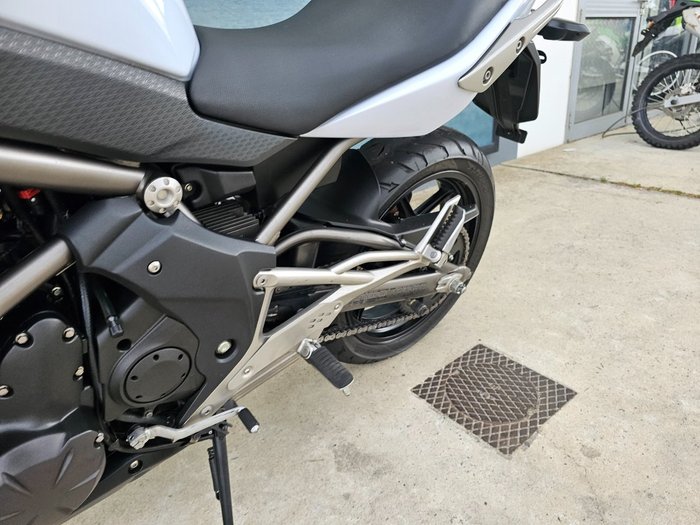 2009 Kawasaki ER-6n White