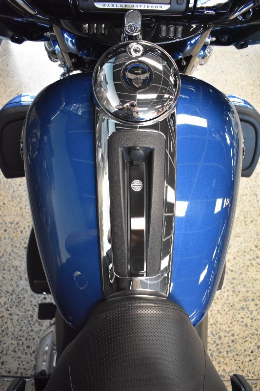 2018 HARLEY-DAVIDSON FLHTCUTG_ANV TRI GLIDE ULT ANN