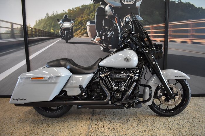 2024 HARLEY-DAVIDSON FLHRXS ROAD KING SPECIAL