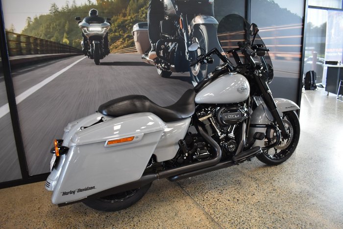2024 HARLEY-DAVIDSON FLHRXS ROAD KING SPECIAL