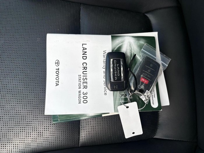 2022 Toyota Landcruiser Sahara FJA300R 4X4 Dual Range