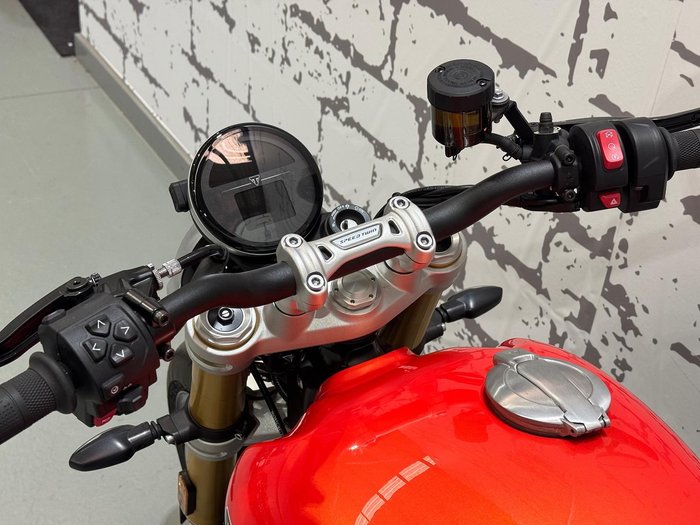 2025 Triumph Speed Twin 1200 RS Speed Twin Orange