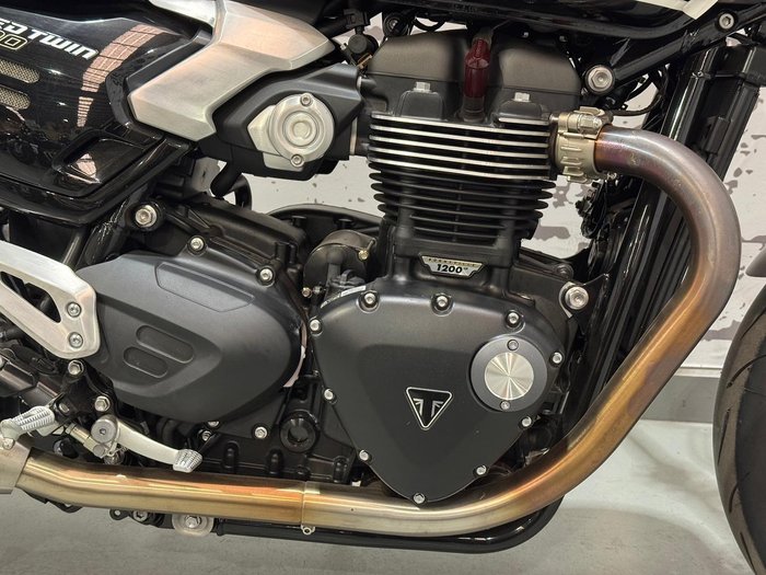 2025 Triumph Speed Twin 1200 RS Speed Twin Orange
