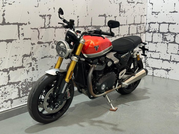 2025 Triumph Speed Twin 1200 RS Speed Twin Orange