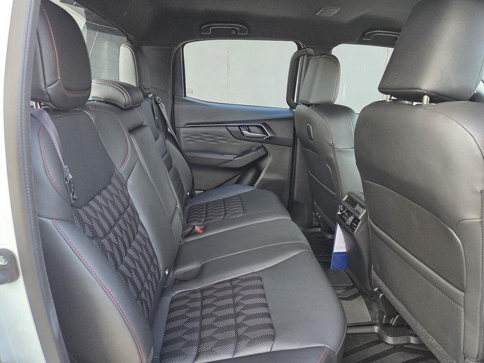 2025 Isuzu D-MAX X-TERRAIN
