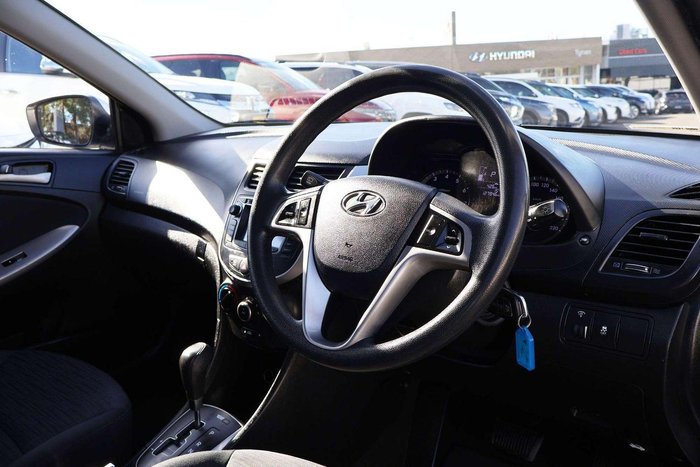 2014 Hyundai Accent Active