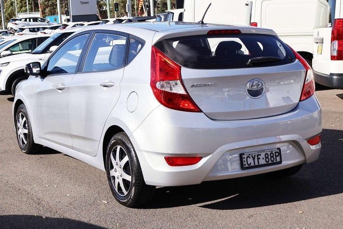 2014 Hyundai Accent Active