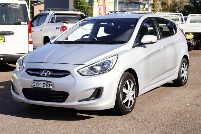 2014 Hyundai Accent Active