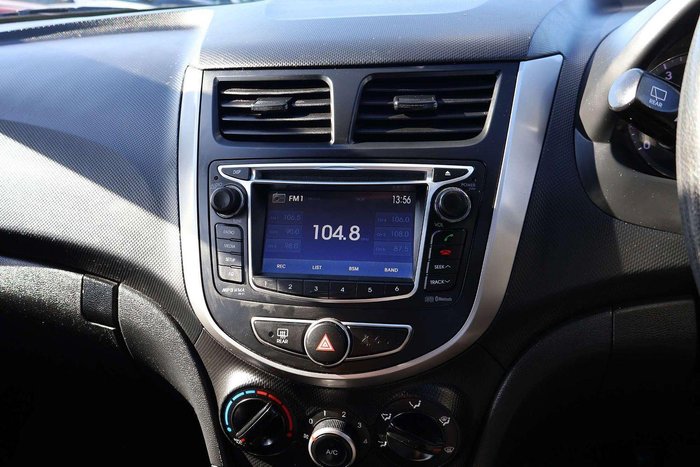 2014 Hyundai Accent Active