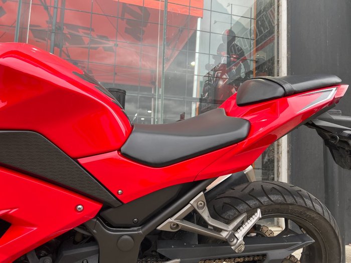 2016 Kawasaki NINJA 300 ABS RED