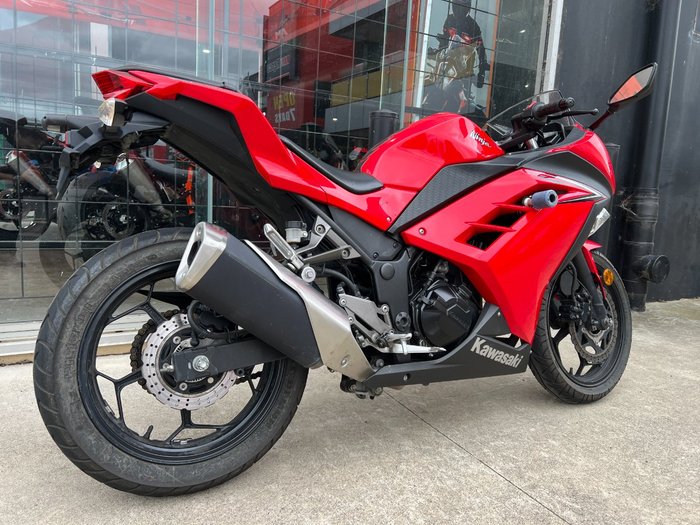 2016 Kawasaki NINJA 300 ABS RED