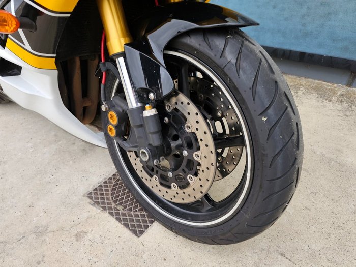 2007 Yamaha YZF-R6 Yellow