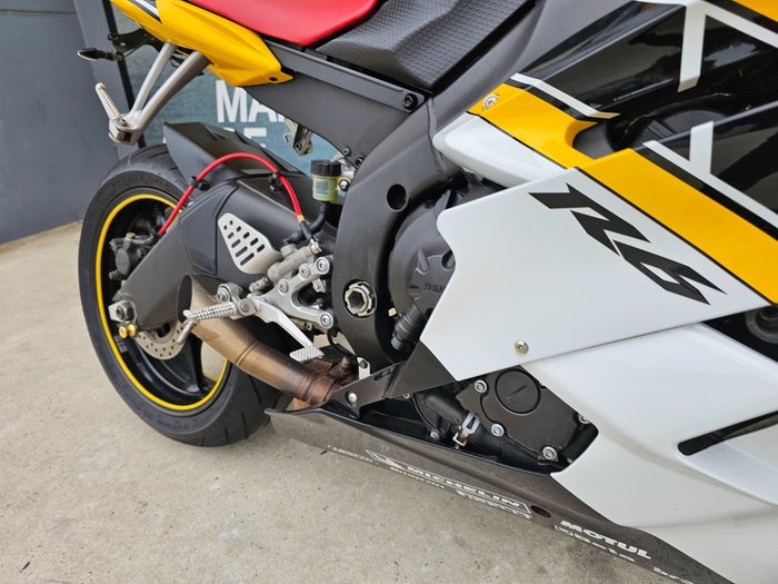 2007 Yamaha YZF-R6 Yellow