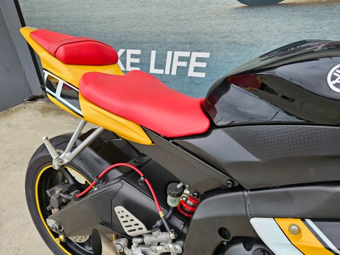 2007 Yamaha YZF-R6 Yellow