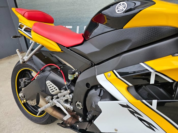 2007 Yamaha YZF-R6 Yellow