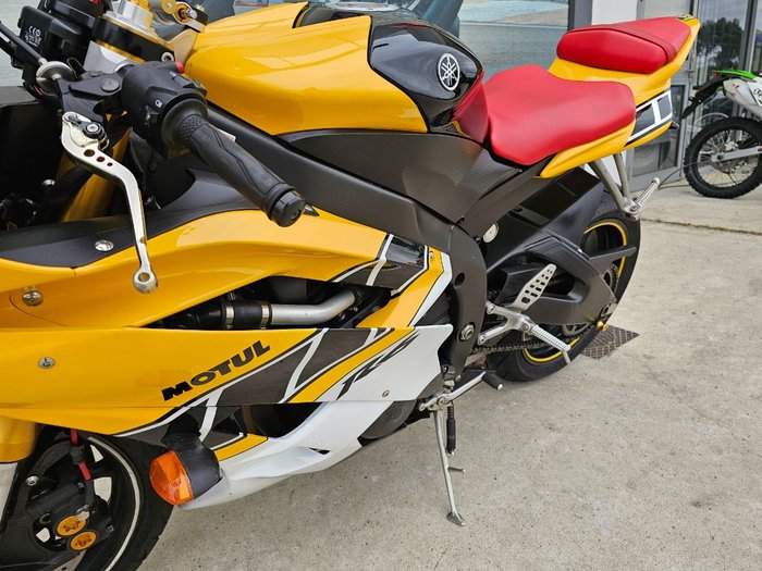 2007 Yamaha YZF-R6 Yellow