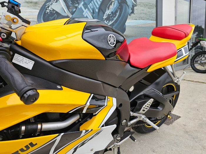 2007 Yamaha YZF-R6 Yellow