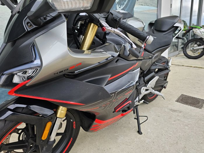 2023 CFMOTO 450 SR ABS Black