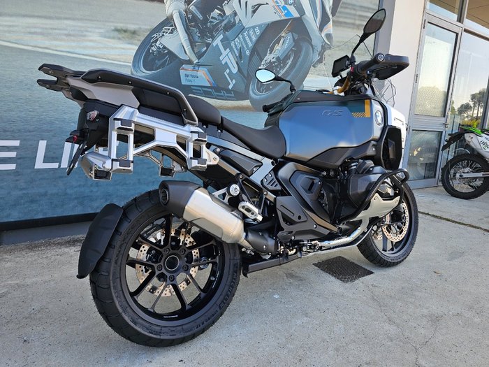 2025 BMW Motorrad R 1300 GS ADVENTURE OPTION 719 Green