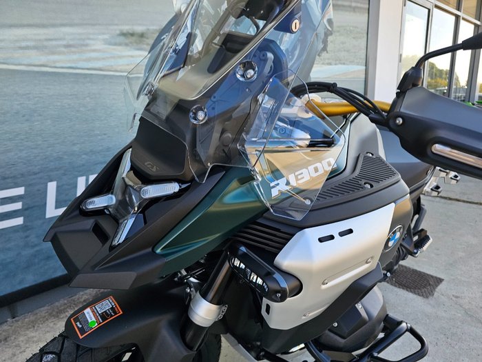 2025 BMW Motorrad R 1300 GS ADVENTURE OPTION 719 Green