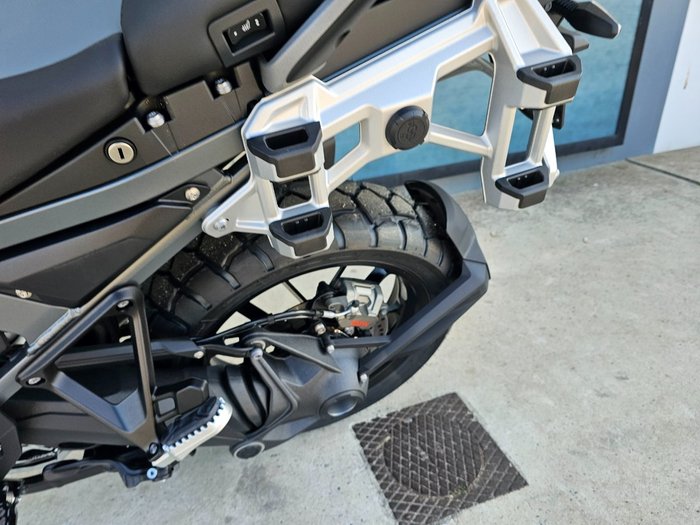 2025 BMW Motorrad R 1300 GS ADVENTURE OPTION 719 Green