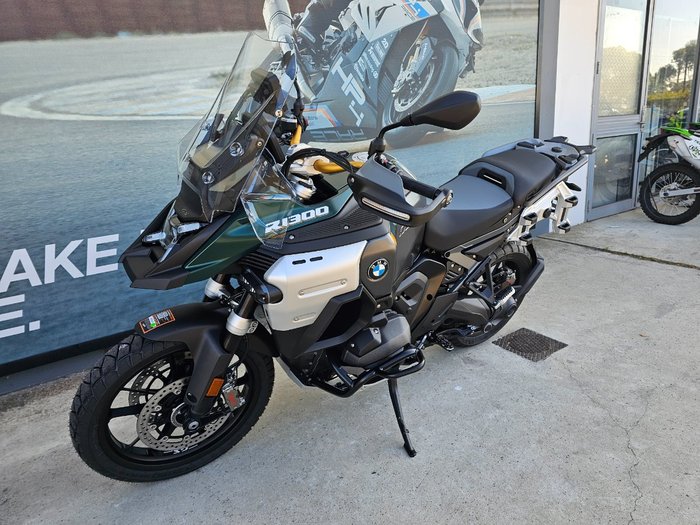 2025 BMW Motorrad R 1300 GS ADVENTURE OPTION 719 Green