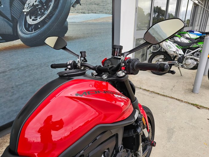 2022 DUCATI MONSTER Red
