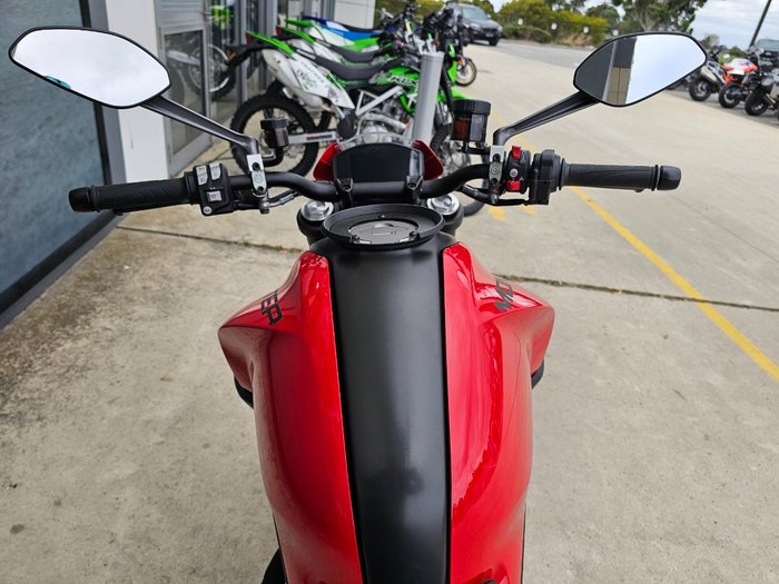 2022 DUCATI MONSTER Red