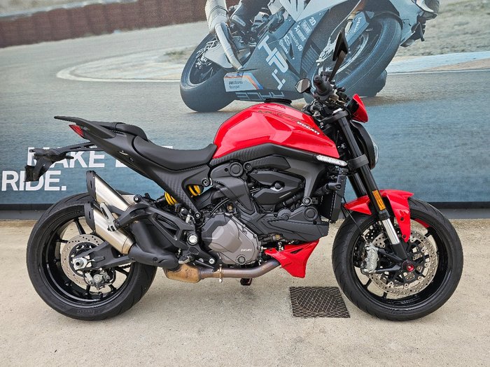 2022 DUCATI MONSTER Red