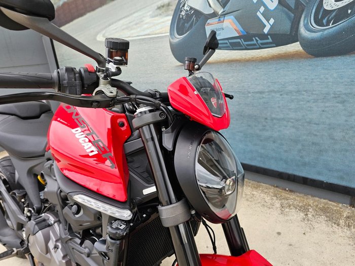 2022 DUCATI MONSTER Red