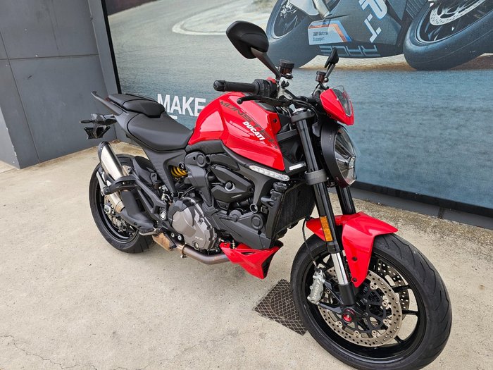 2022 DUCATI MONSTER Red