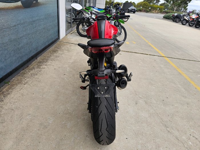 2022 DUCATI MONSTER Red