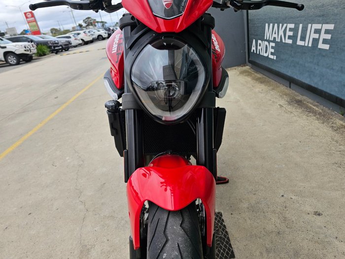 2022 DUCATI MONSTER Red
