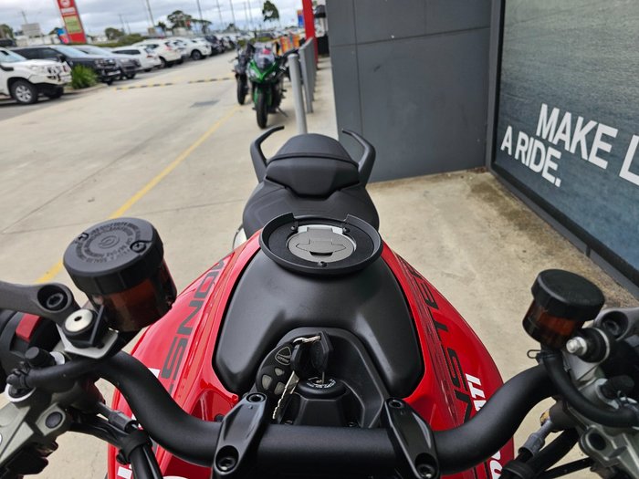 2022 DUCATI MONSTER Red