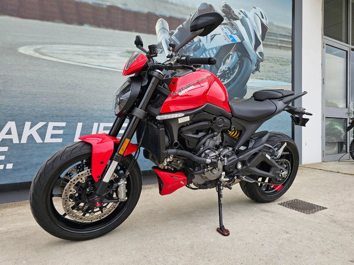 2022 DUCATI MONSTER Red