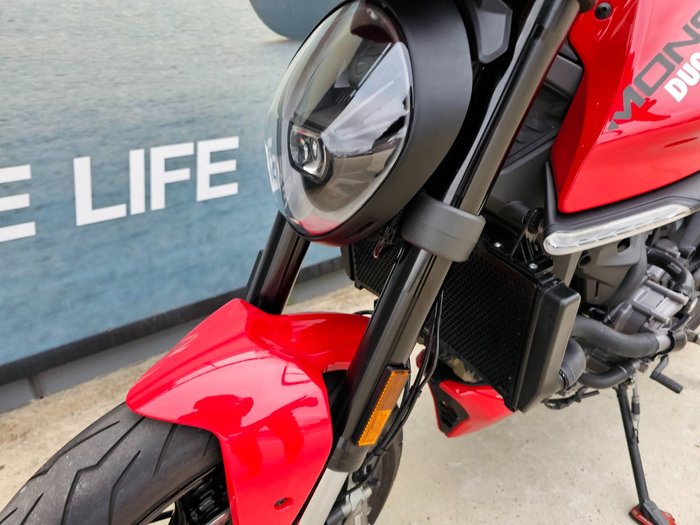 2022 DUCATI MONSTER Red