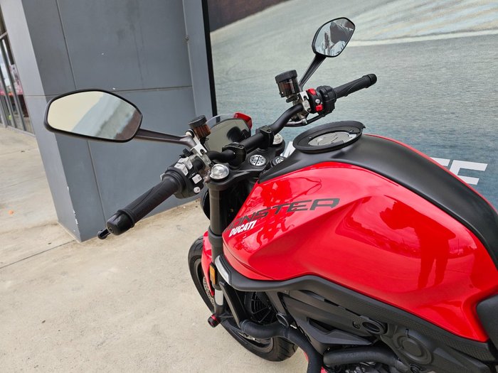 2022 DUCATI MONSTER Red