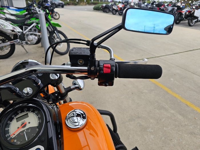 2022 Kawasaki VULCAN 900 (VN900) CLASSIC Orange