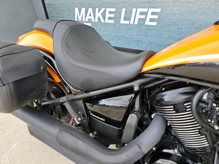 2022 Kawasaki VULCAN 900 (VN900) CLASSIC Orange