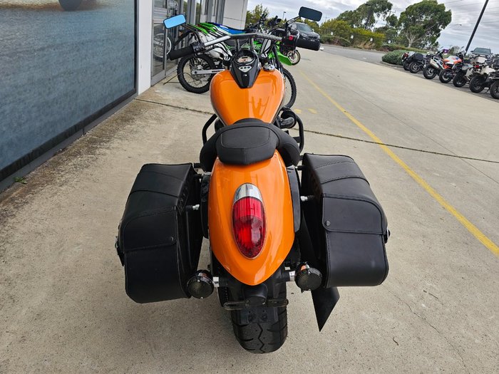 2022 Kawasaki VULCAN 900 (VN900) CLASSIC Orange