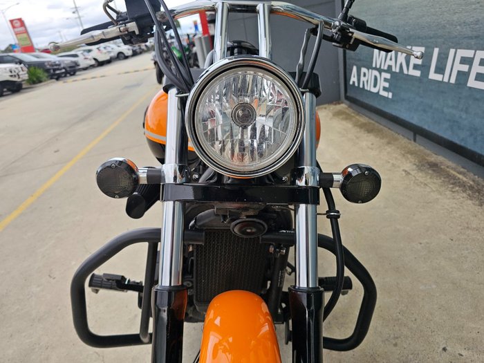 2022 Kawasaki VULCAN 900 (VN900) CLASSIC Orange