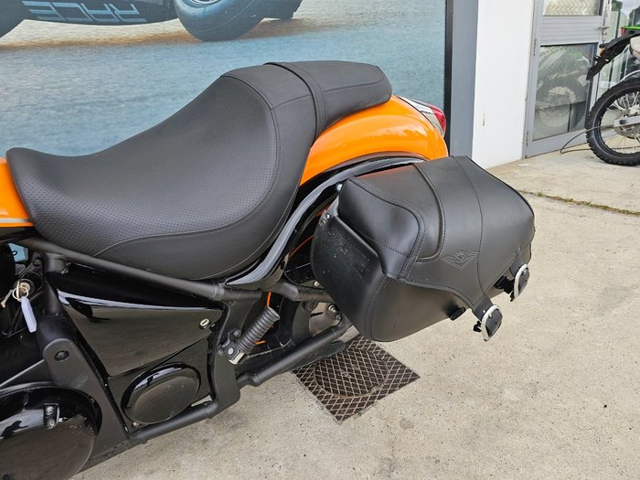 2022 Kawasaki VULCAN 900 (VN900) CLASSIC Orange
