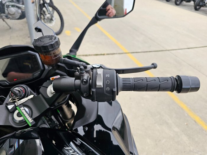 2021 Kawasaki NINJA 1000SX Black